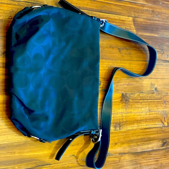 Authentic solid black signature pattern Coach hobo purse - Picture 8 of 8